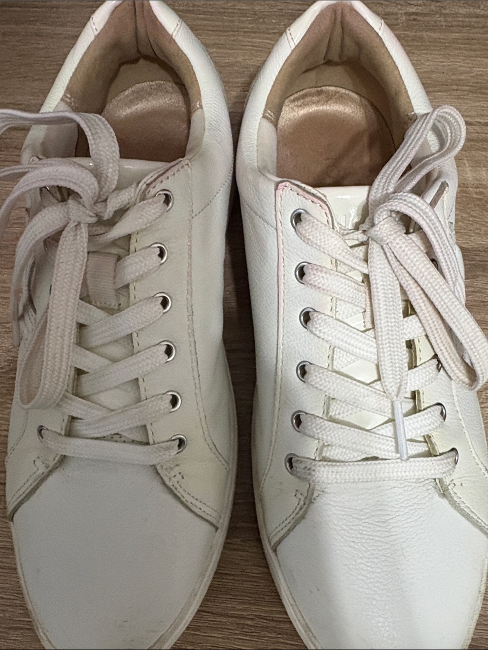 Vionic White Leather Lace-Up Sneakers
